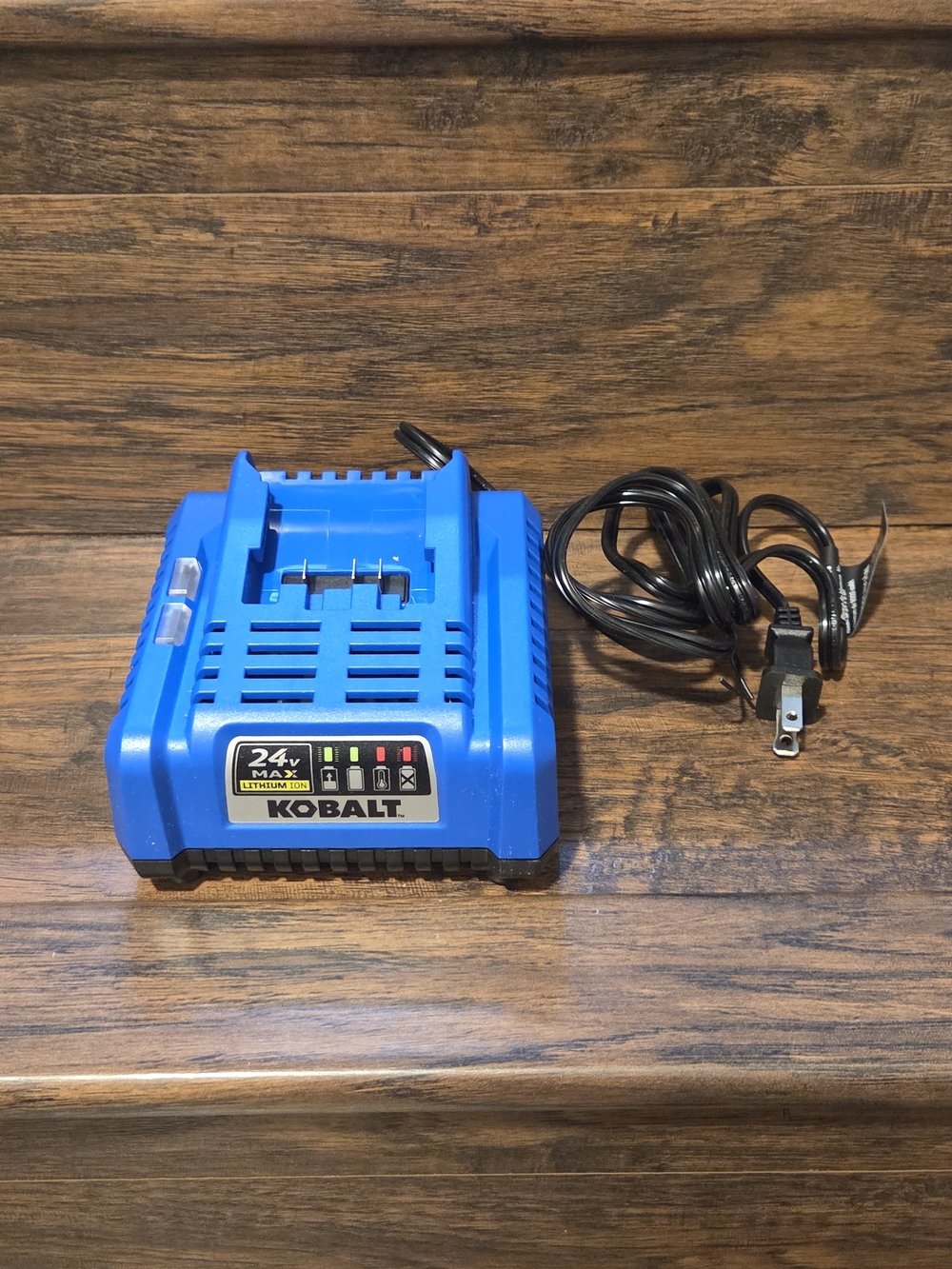 Kobalt 24V Lithium-Ion Battery Charger - Blue